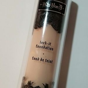 Kat Von D lock it in shade 42